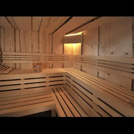 Chalupka Cucoriedka بيت للعطل