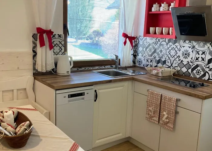 펜션 Chalupka Cucoriedka *