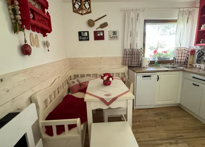 Chalupka Cucoriedka Semesterbostad Veľký Slavkov